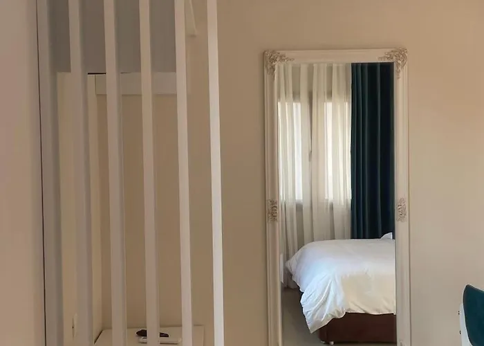Nestly 3* טיראנה