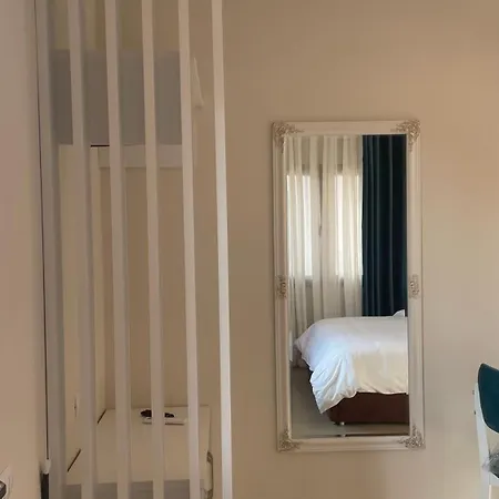 Nestly 4* Tirana