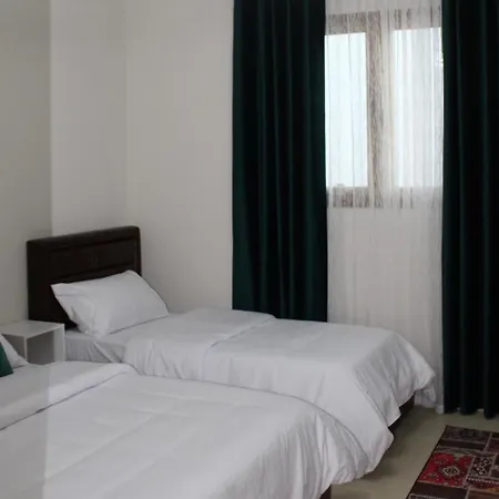 Nestly Penzion Tirana