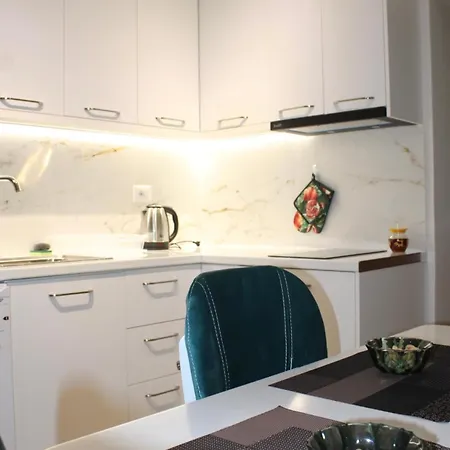 Nestly 4* Tirana
