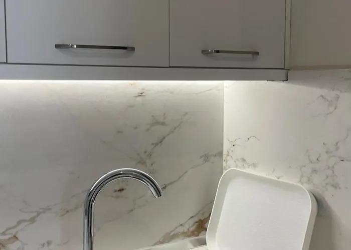 Nestly Affittacamere 3*