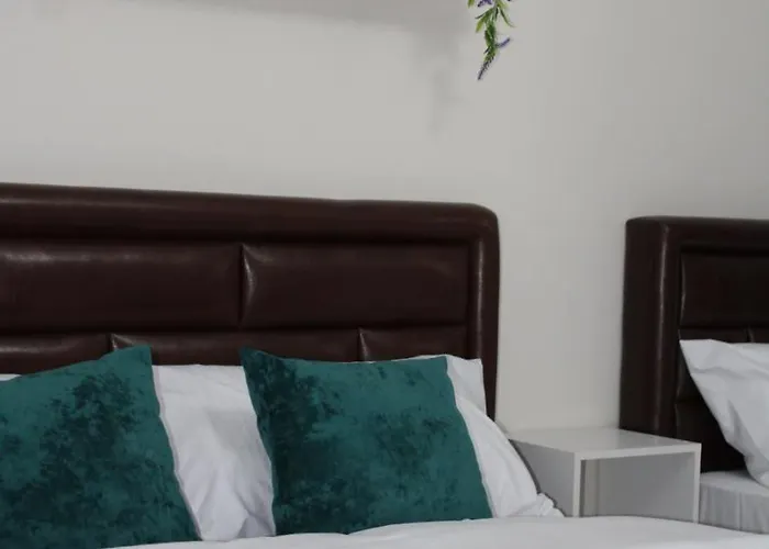 Nestly 3* Tirana